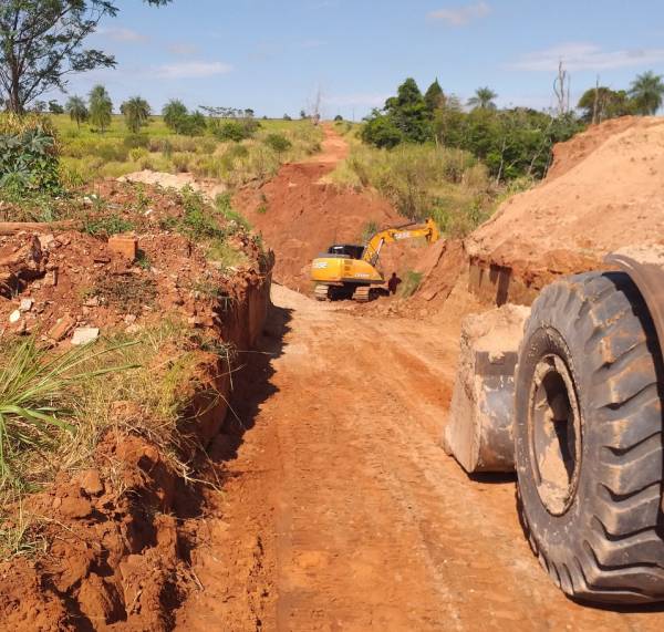 Aterro da Estrada Paulista nas proximidades da Fazenda Genko  começou a ser executado nesta segunda-feira (12)