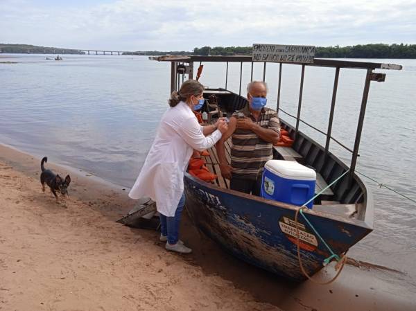 Quase mil pessoas já fecharam o ciclo imunizante recebendo a segunda dose da vacina contra a COVID-19 em Icaraíma