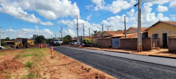 ASFALTO NO CONJUNTO NOVO HORIZONTE 