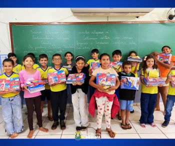 FOTOS - KITS ESCOLARES