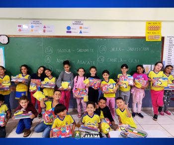 FOTOS - KITS ESCOLARES