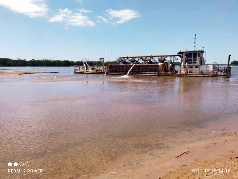 Autorização ambiental para atividade de dragagem emergencial de areia na rampa pública do Porto Camargo é liberada e os serviços já começaram. 