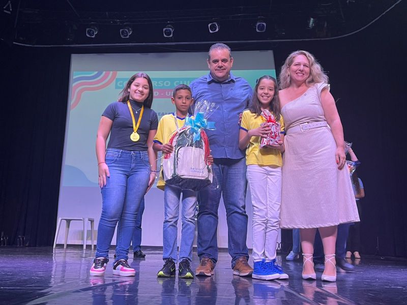 Alunos de Icaraíma brilham no 2º Concurso Cultural do CAPS - AD de Umuarama e são premiados.