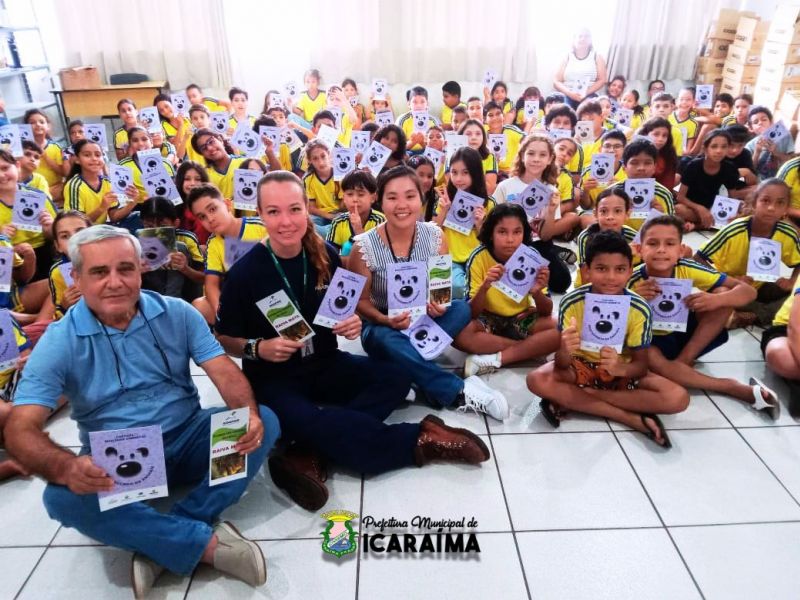 Ação educativa com os alunos do 4º e 5º ano da Escola Municipal Thais Emerim.